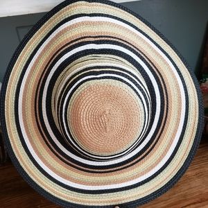 Wide brim multi colored sun hat. NWT.